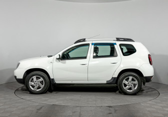 Подержанный автомобиль Renault Duster 2016 года (8 фото)