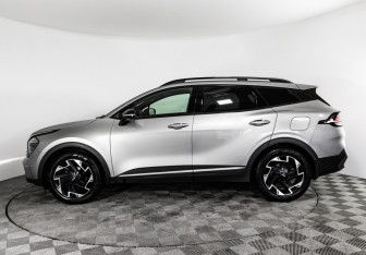 Подержанный автомобиль Kia Sportage 2023 года (8 фото)