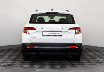 Подержанный автомобиль Skoda Karoq 2020 года (6 фото)