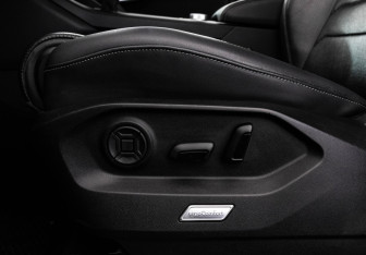 Подержанный автомобиль Volkswagen Touareg 2019 года (23 фото)