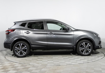 Подержанный автомобиль Nissan Qashqai 2019 года (4 фото)