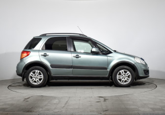 Подержанный автомобиль Suzuki SX4 Hatchback 2012 года (4 фото)