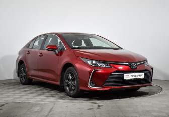Подержанный автомобиль Toyota Corolla Sedan 2019 года (3 фото)