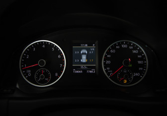 Подержанный автомобиль Volkswagen Tiguan 2013 года (13 фото)