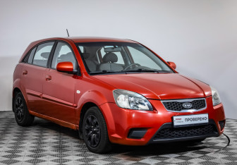 Подержанный автомобиль Kia Rio Hatchback 2009 года (3 фото)