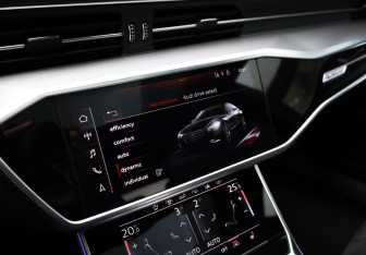 Подержанный автомобиль Audi A7 2018 года (23 фото)