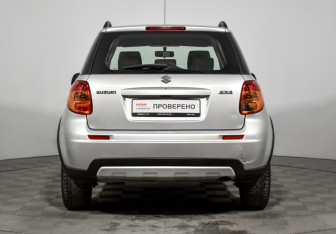 Подержанный автомобиль Suzuki SX4 Hatchback 2012 года (6 фото)