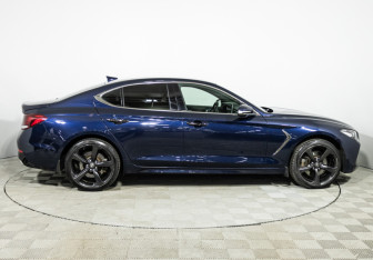 Подержанный автомобиль Genesis G70 2021 года (4 фото)