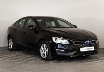 Подержанный автомобиль Volvo S60 2014 года (3 фото)