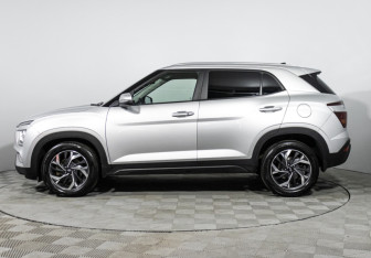 Подержанный автомобиль Hyundai Creta 2021 года (8 фото)