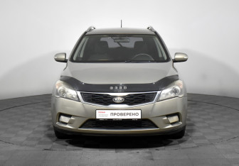 Подержанный автомобиль Kia Ceed Wagon 2011 года (2 фото)