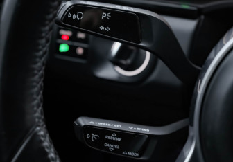 Подержанный автомобиль Porsche Cayenne 2018 года (15 фото)