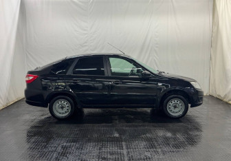 Подержанный автомобиль LADA (ВАЗ) Granta Liftback 2014 года (4 фото)