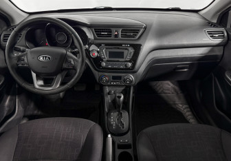 Подержанный автомобиль Kia Rio Hatchback 2012 года (14 фото)