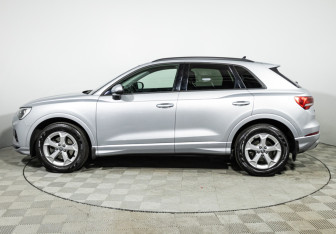Подержанный автомобиль Audi Q3 2019 года (8 фото)