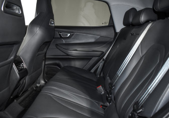 Подержанный автомобиль Chery Tiggo 4 2024 года (12 фото)