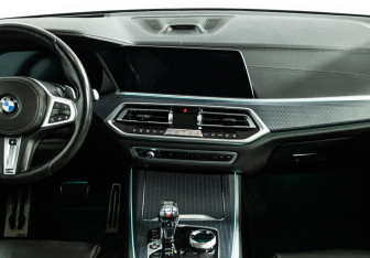 Подержанный автомобиль BMW X5 2020 года (14 фото)