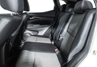 Подержанный автомобиль Nissan Qashqai 2018 года (10 фото)