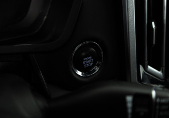 Подержанный автомобиль JAC T9 2024 года (18 фото)