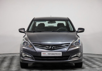 Подержанный автомобиль Hyundai Solaris Sedan 2015 года (2 фото)