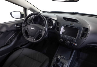 Подержанный автомобиль Kia Cerato Sedan 2014 года (9 фото)
