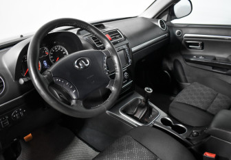 Подержанный автомобиль Great Wall Hover H3 2014 года (9 фото)