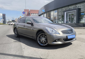 Подержанный автомобиль Infiniti G Sedan 2010 года (3 фото)