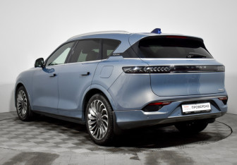 Подержанный автомобиль Voyah Free 2023 года (7 фото)