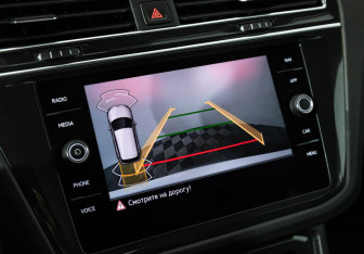 Подержанный автомобиль Volkswagen Tiguan 2021 года (19 фото)
