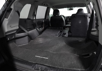 Подержанный автомобиль Toyota Highlander 2011 года (31 фото)