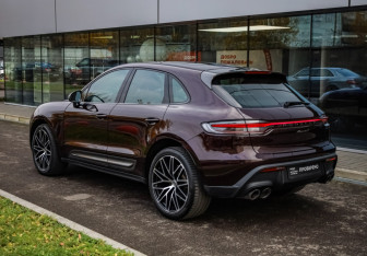 Подержанный автомобиль Porsche Macan 2023 года (7 фото)
