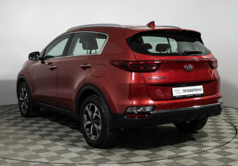 Подержанный автомобиль Kia Sportage 2018 года (7 фото)