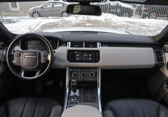 Подержанный автомобиль Land Rover Range Rover Sport 2016 года (11 фото)