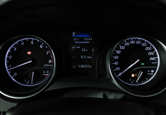 Подержанный автомобиль Toyota Camry Sedan 2021 года (12 фото)