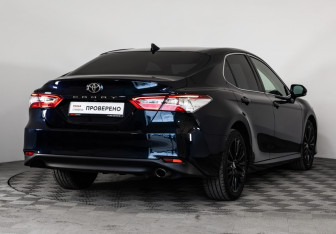 Подержанный автомобиль Toyota Camry Sedan 2020 года (6 фото)