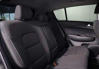 Подержанный автомобиль Kia Sportage 2018 года (18 фото)