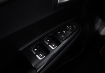 Подержанный автомобиль Kia Rio Sedan 2017 года (23 фото)