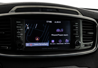 Подержанный автомобиль Kia Sorento 2018 года (17 фото)