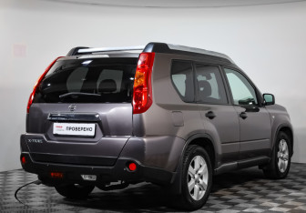 Подержанный автомобиль Nissan X-Trail 2007 года (4 фото)