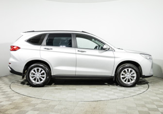 Подержанный автомобиль Haval M6 2023 года (4 фото)