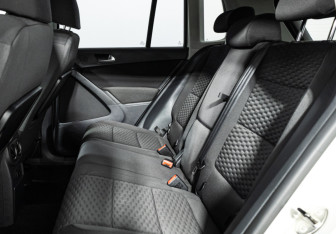 Подержанный автомобиль Volkswagen Tiguan 2011 года (10 фото)