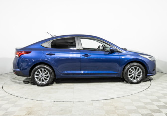 Подержанный автомобиль Hyundai Solaris Sedan 2021 года (4 фото)