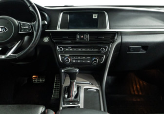 Подержанный автомобиль Kia Optima Sedan 2018 года (14 фото)