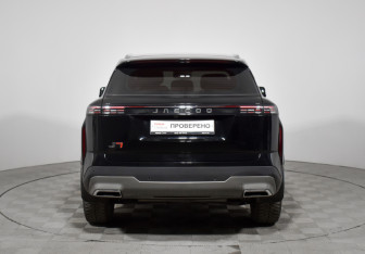 Подержанный автомобиль Jaecoo J7 2024 года (6 фото)