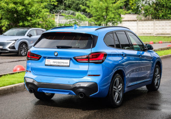 Подержанный автомобиль BMW X1 2020 года (6 фото)