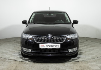 Подержанный автомобиль Skoda Rapid Liftback 2015 года (2 фото)
