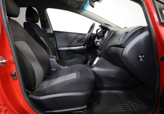 Подержанный автомобиль Kia Ceed Hatchback 2016 года (20 фото)