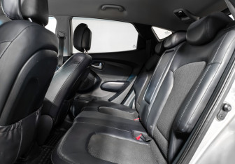 Подержанный автомобиль Hyundai ix35 2012 года (12 фото)