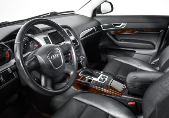 Подержанный автомобиль Audi A6 Sedan 2011 года (9 фото)