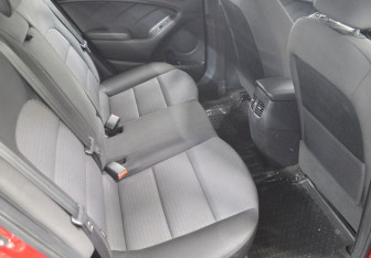 Подержанный автомобиль Kia Cerato Sedan 2014 года (13 фото)